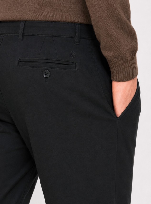 Pantalón Chino Spandex Regular Fit Negro Piero Butti Pantalón Chino Spandex Regular Fit Negro Piero Butti