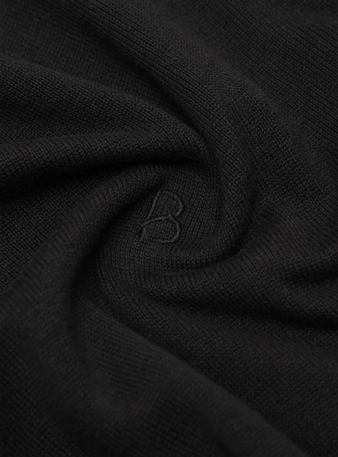 Sweater Cuello V Regular Fit Negro Piero Butti Sweater Cuello V Regular Fit Negro Piero Butti