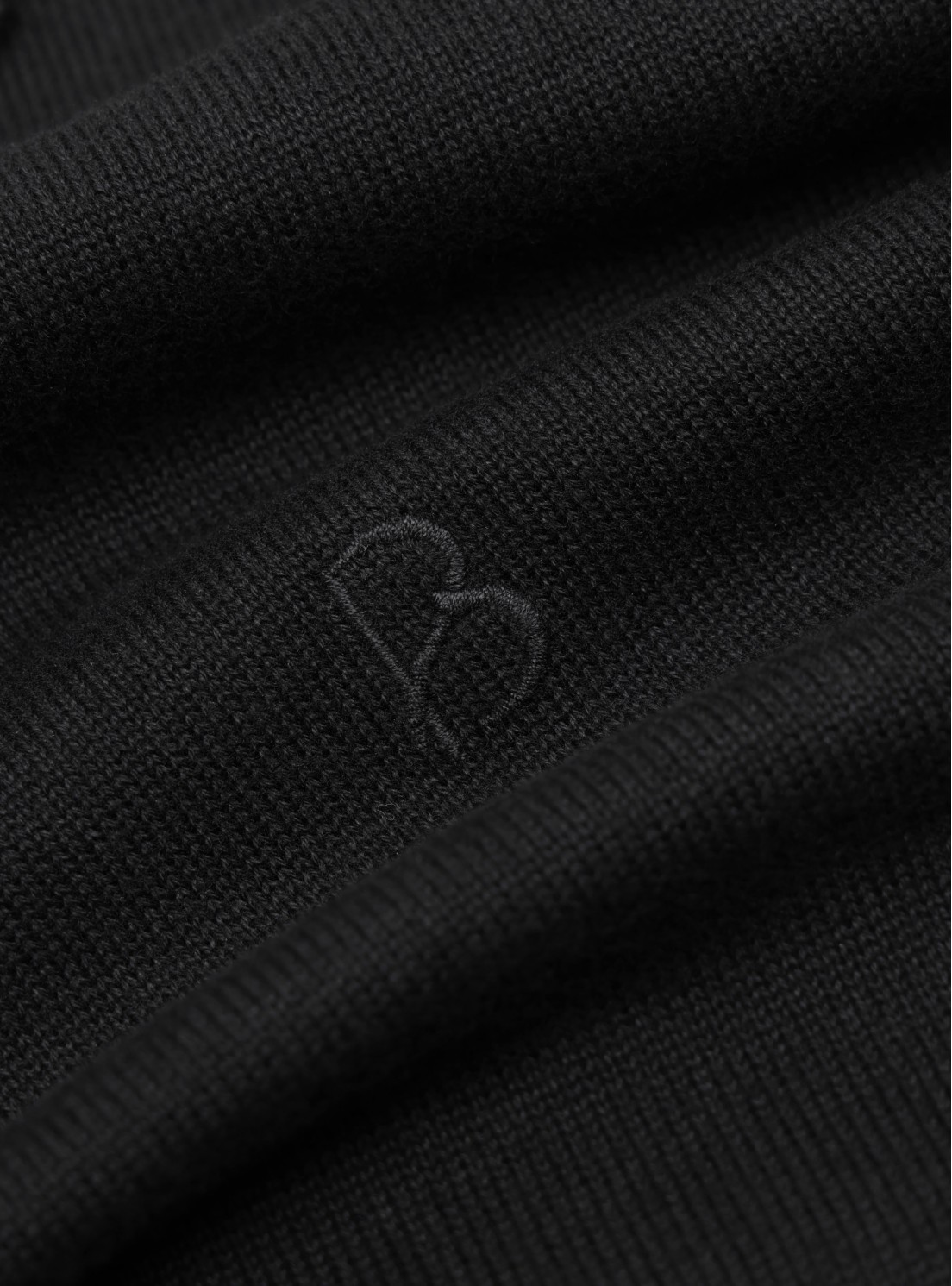 Polera tejida Lisa Regular Fit Negro Piero Butti Polera tejida Lisa Regular Fit Negro Piero Butti
