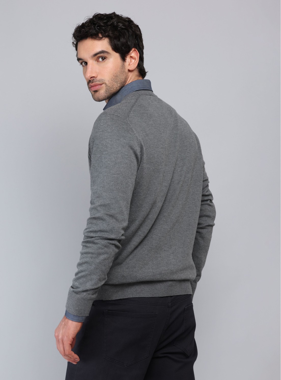 Sweater Liso Cuello V Piero Butti Sweater Liso Cuello V Piero Butti